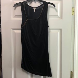 Flounce zipper black tank